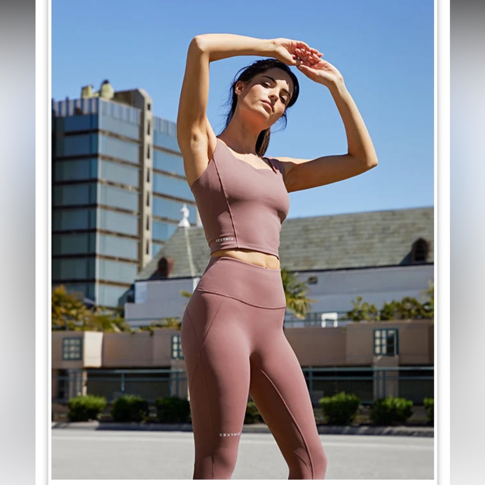 XEXYMIX Blush Pink Bra Top & High-Waisted Leggings